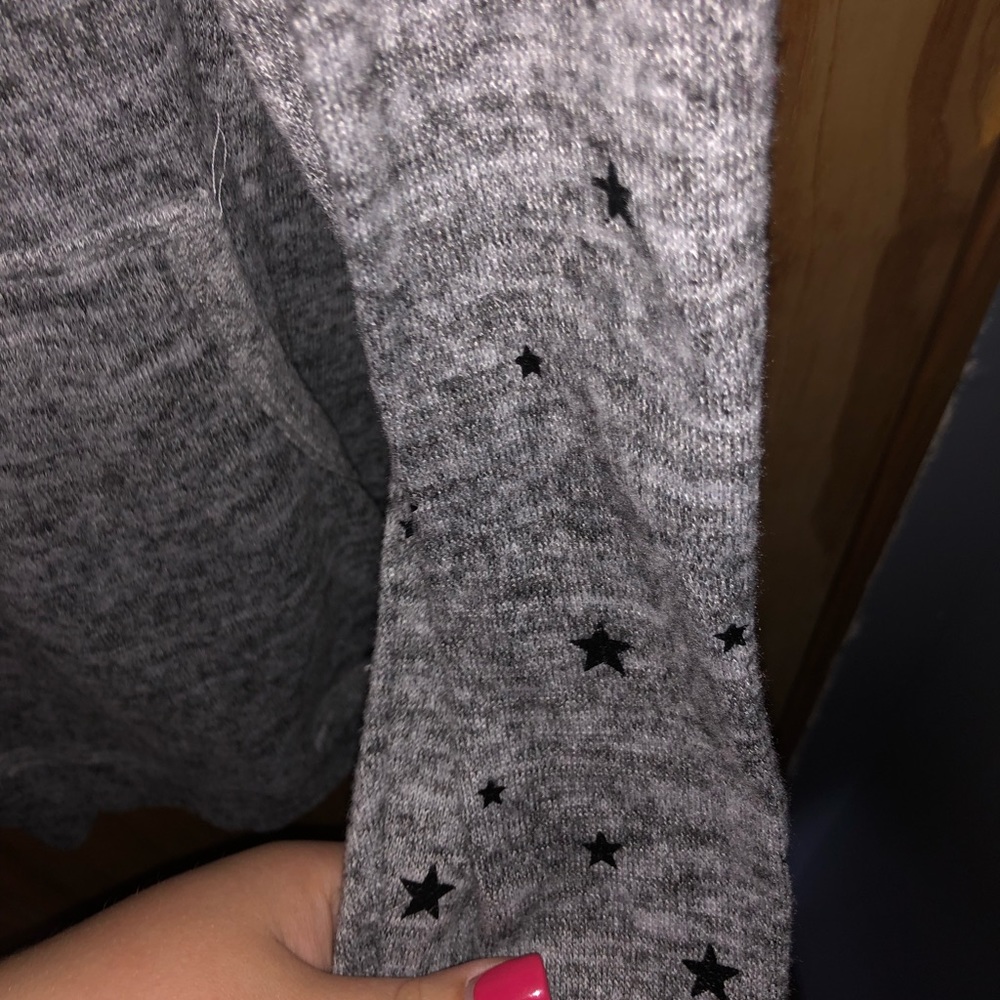 Tops - Picture 6 of 8